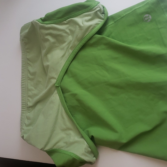 Pretty Green Lululemon T-shirt - Picture 7 of 7